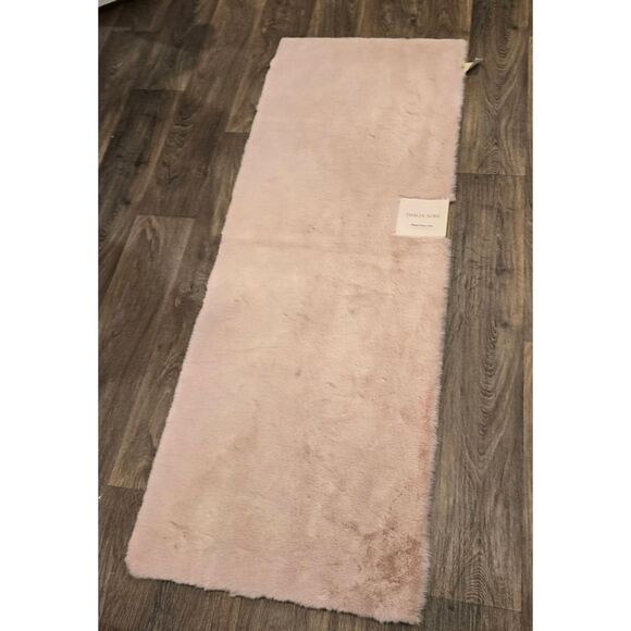 Thalia Sodi Plush Faux Fur Accent Rug- Pink - Picture 3 of 7
